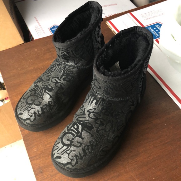 UGG | Shoes | Ugg W Classic Mini 